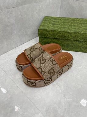 Gucci Angelina Platform Slide Sandal in Beige GG Canvas